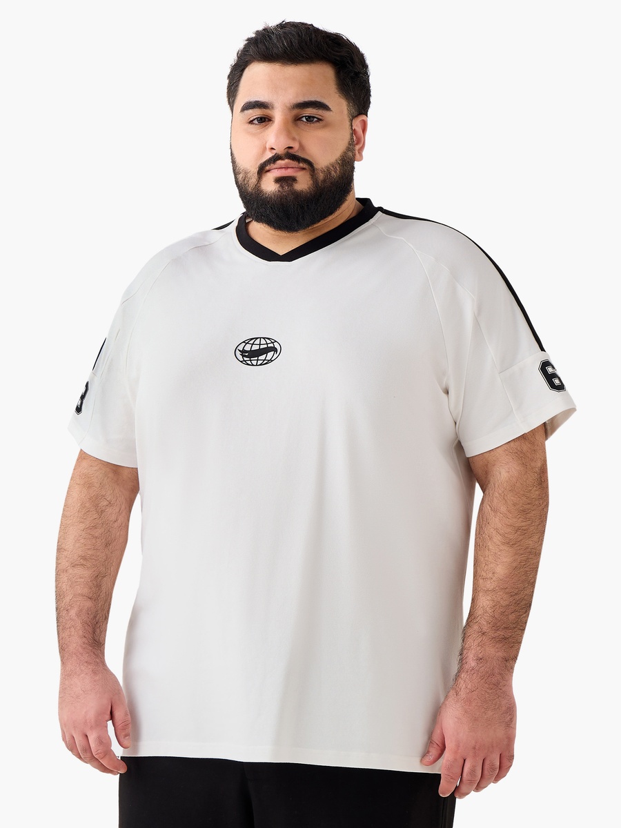 Men Regular Fit V Neck Short Sleeves Hot Wheels Print T-Shirt