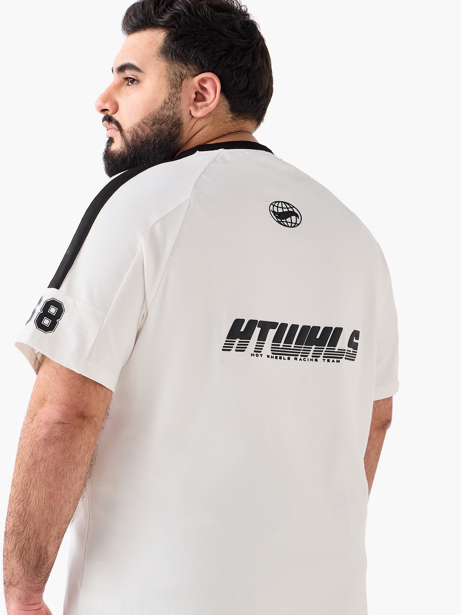 Men Regular Fit V Neck Short Sleeves Hot Wheels Print T-Shirt