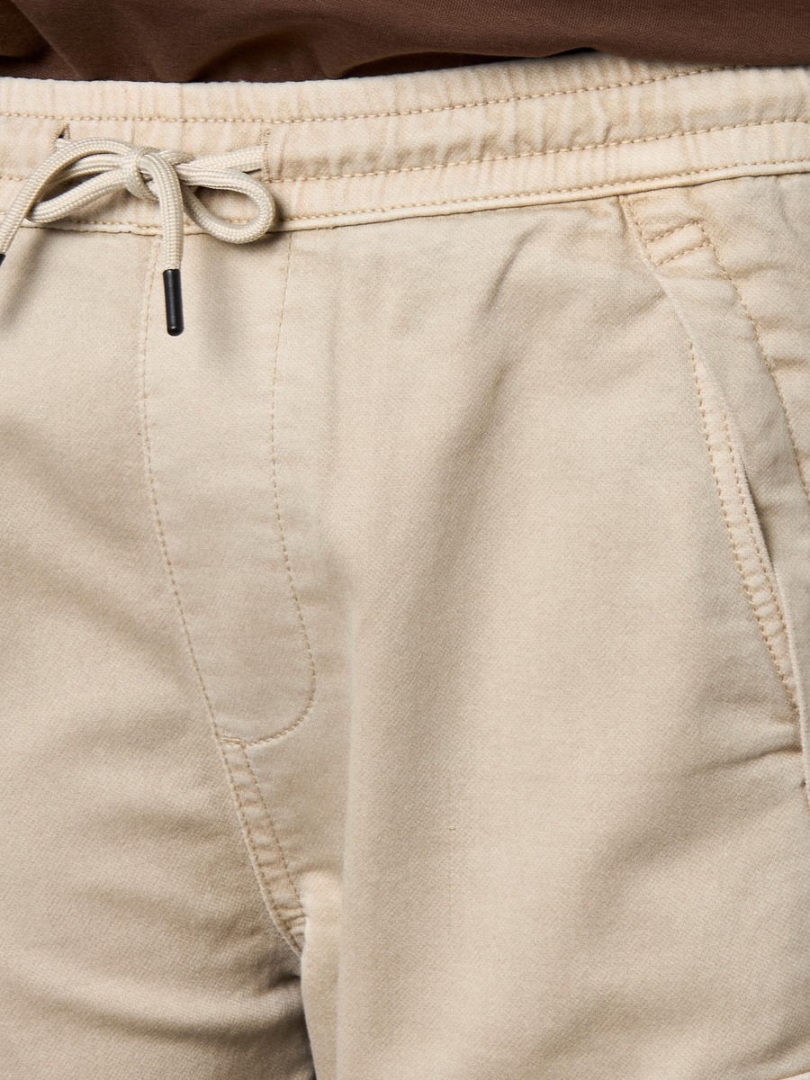 Men Regular Fit Cargo Trousers