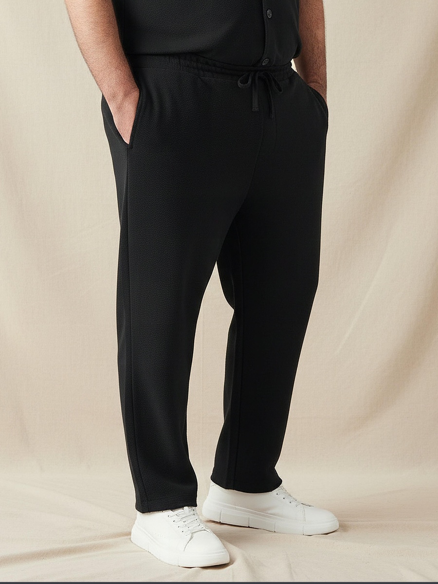 Men Regular Fit Joggers with Drawstring Closure