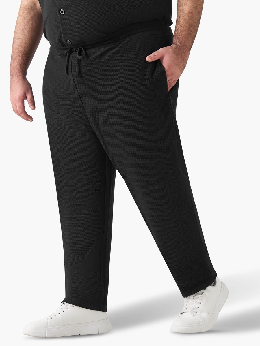 Men Regular Fit Joggers with Drawstring Closure