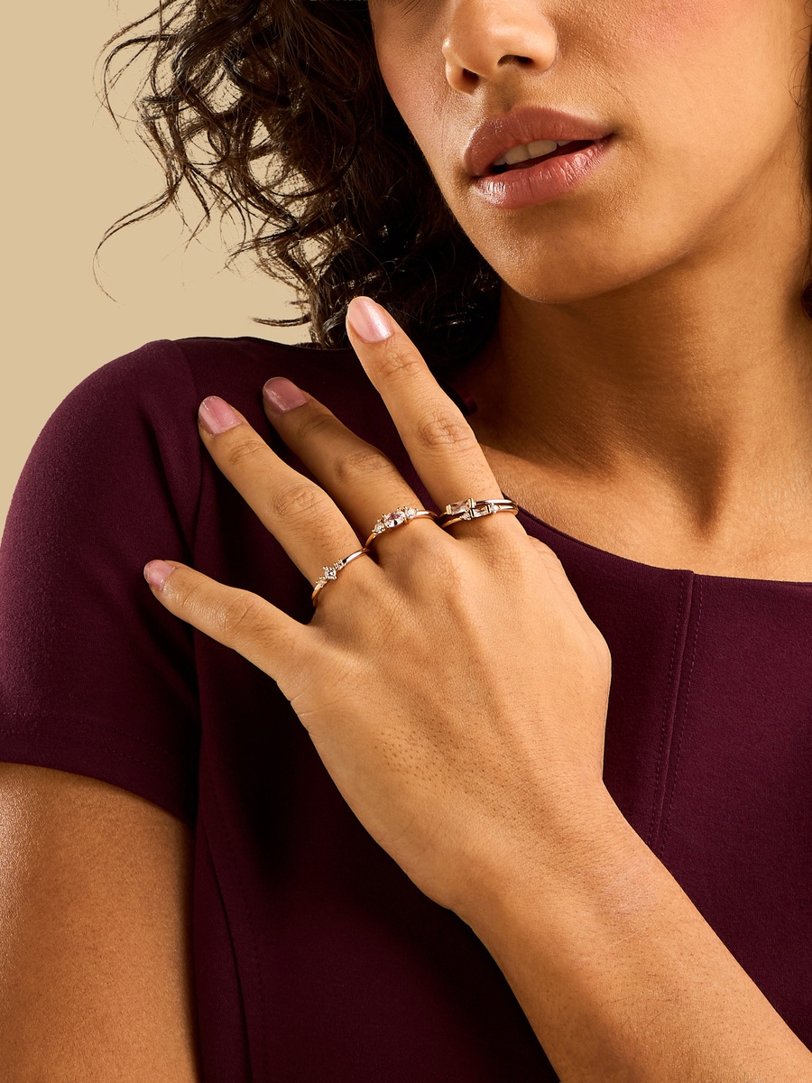 Pack of 4 - Embellished Ring