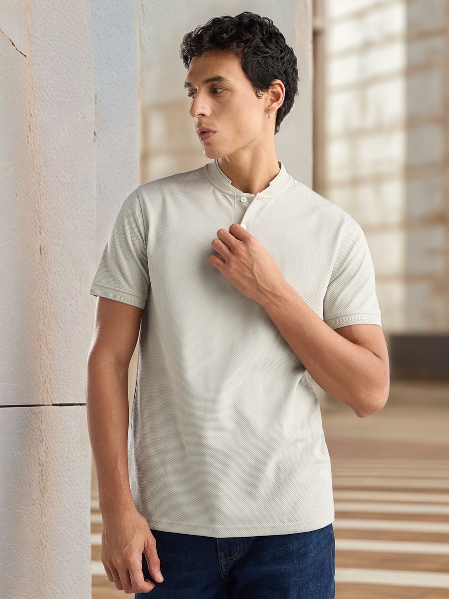 Popcorn Textured Mandarin Collar T-Shirt