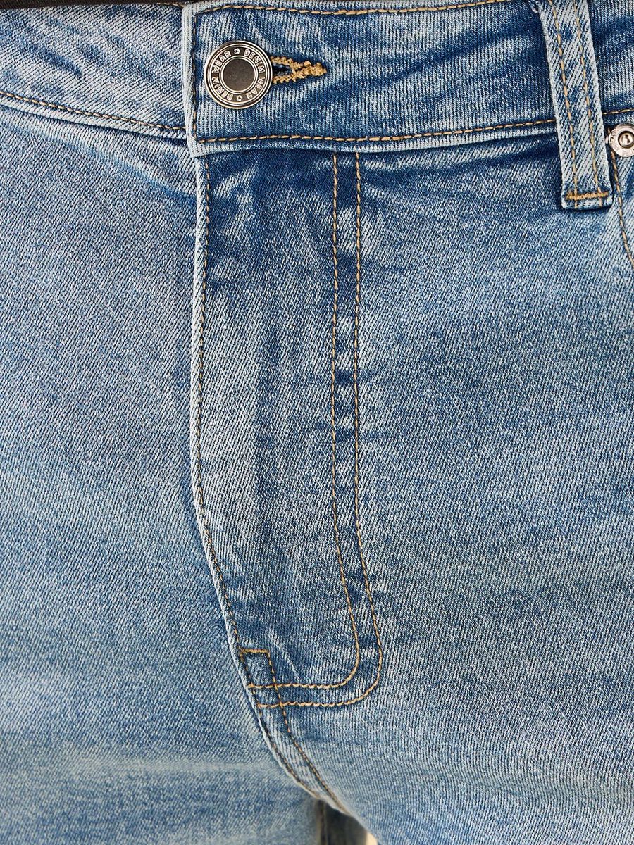 Skinny Fit Mid-Rise Stretchable Jeans