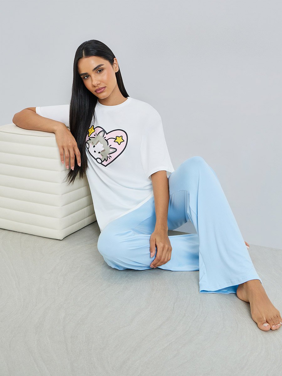 Cat Heart Print T-Shirt and Solid Pyjama Set