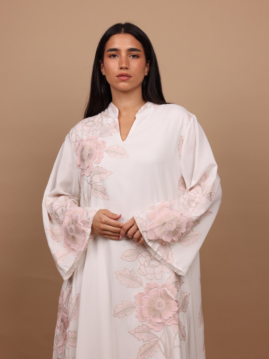 Haya Floral Embroidered Collared Jalabiya