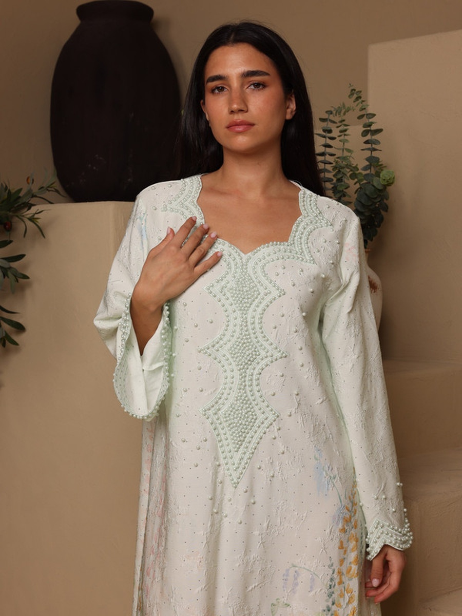 Zaria Floral Embroidered Scallop Neck Jalabiya