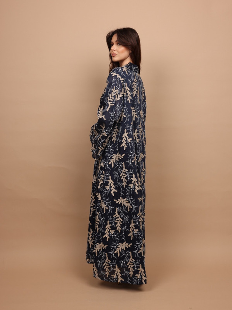 Dana Embroidered Collared Jalabiya