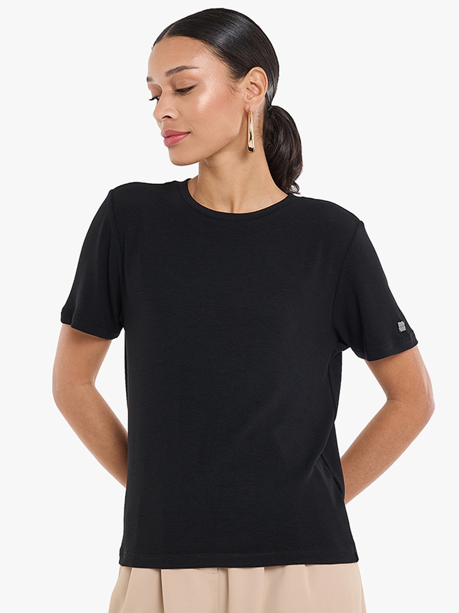 Round Neck T-Shirt with Metal Tab