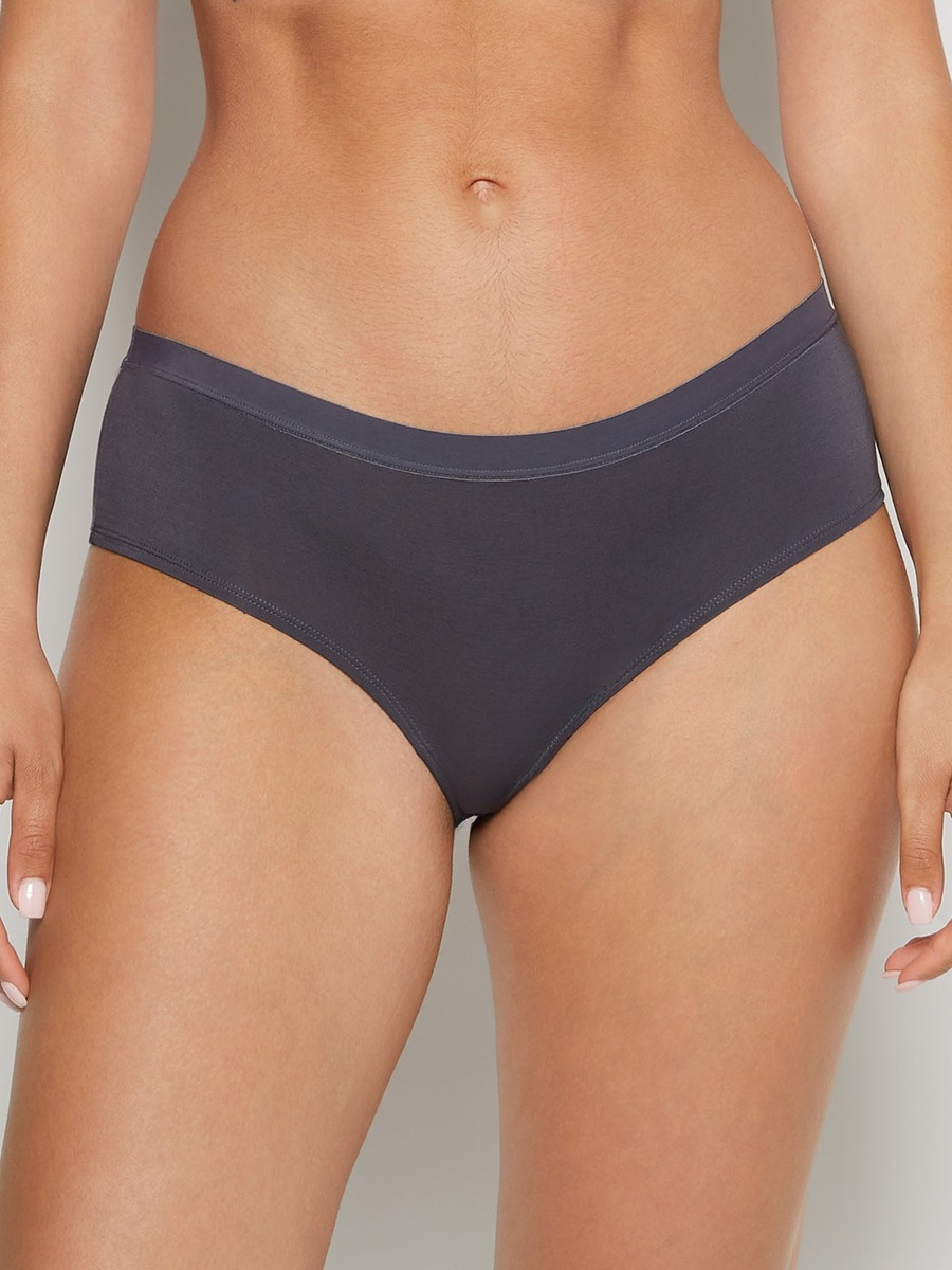 Trendy Ultrasoft Solid Hipster Briefs