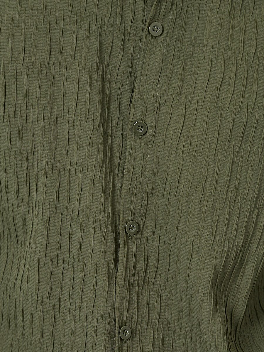 Men Green Textured Spread Collar Shirt