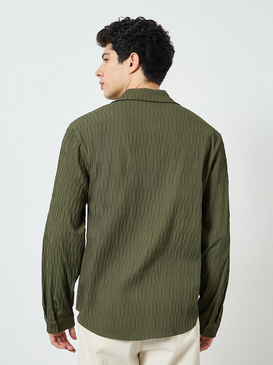Men Green Textured Spread Collar Shirt