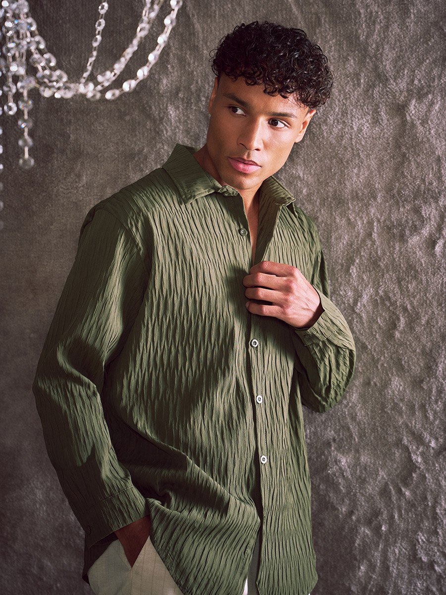Men Green Textured Spread Collar Shirt