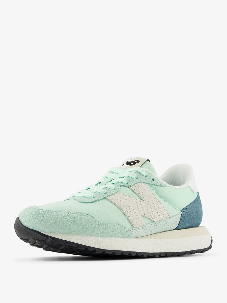 237 Sneakers