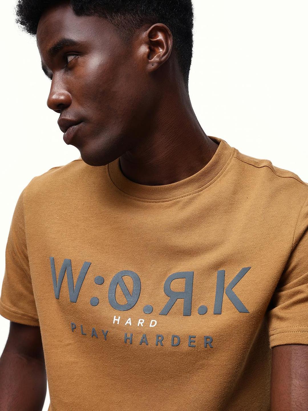 Men Bistre Cotton Relaxed T-Shirt
