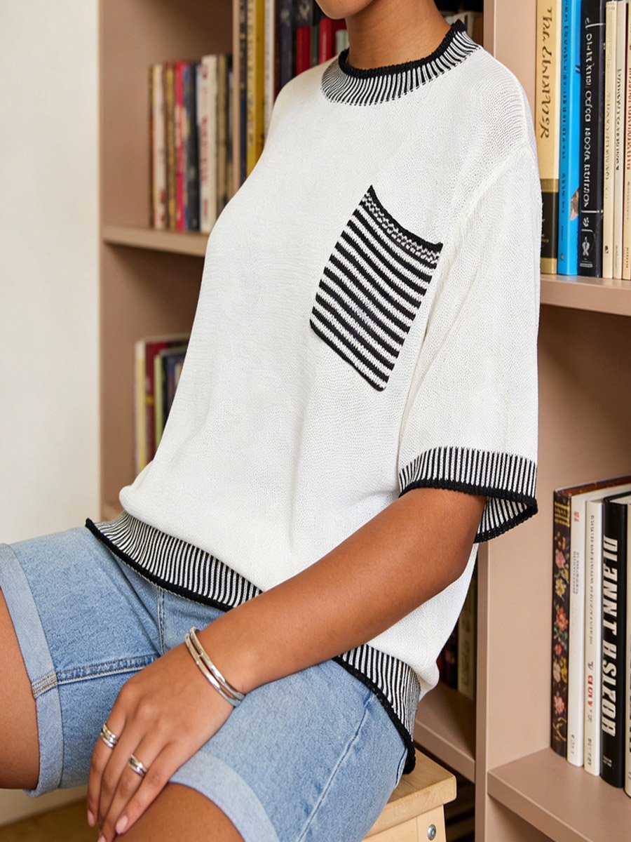 بلوزة محبوكة بحواف مخططة بمقاس كبير