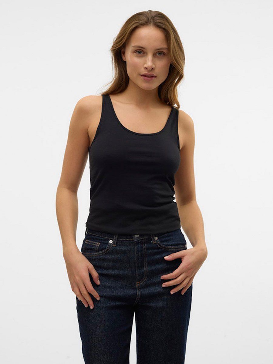 Black Solid Scoop Neck Tank Top
