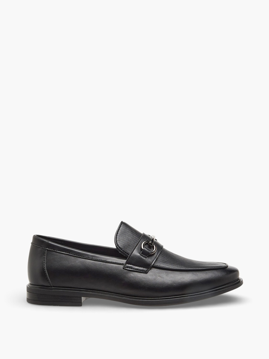 Men Textured Slip-On Loafers