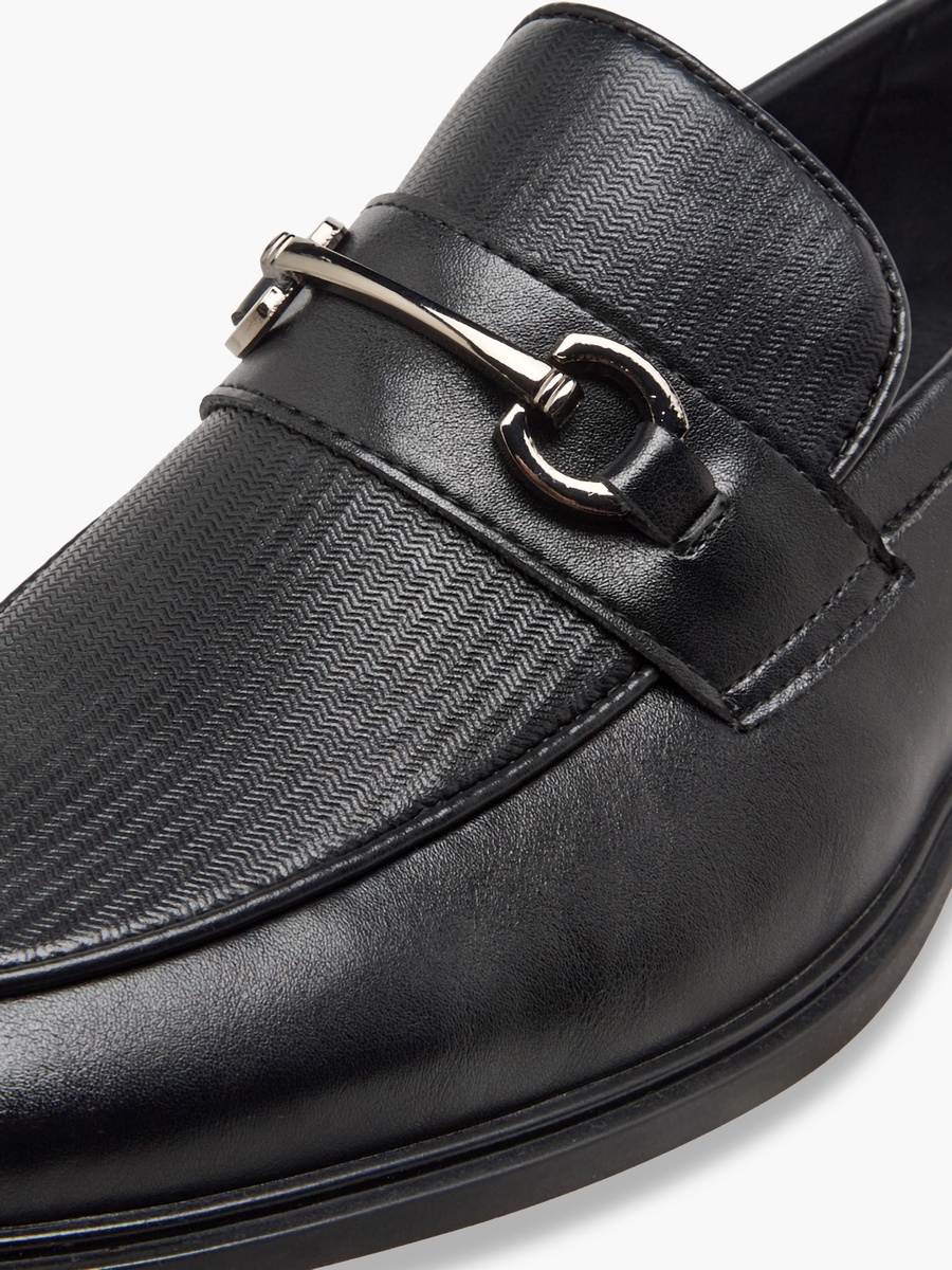Men Textured Slip-On Loafers