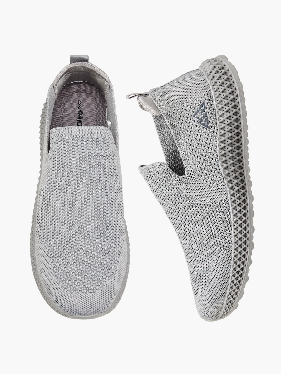 حذاء رياضي سهل الارتداء