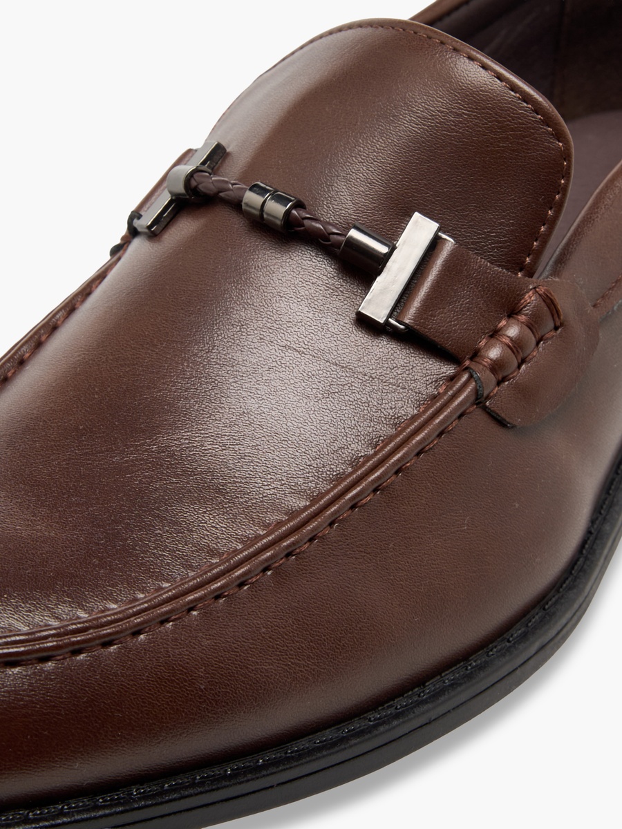 Men Braided Accent Slip-On Loafers