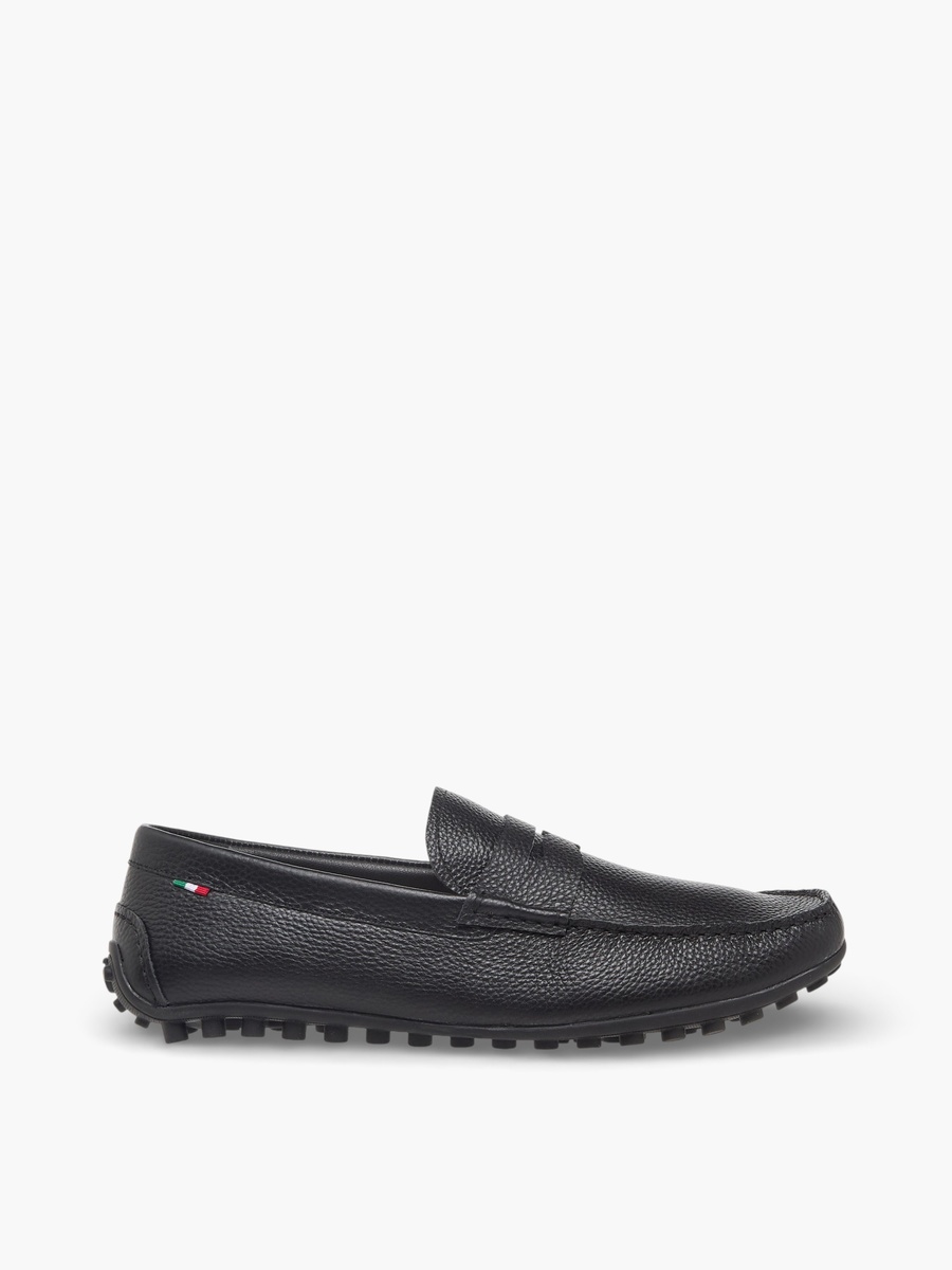 Men Textured Leather Loafers