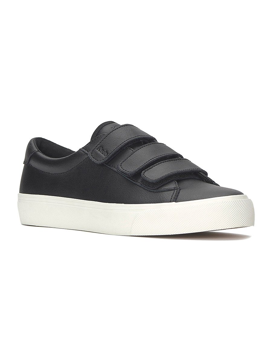Black Jump Kick Leather Sneakers