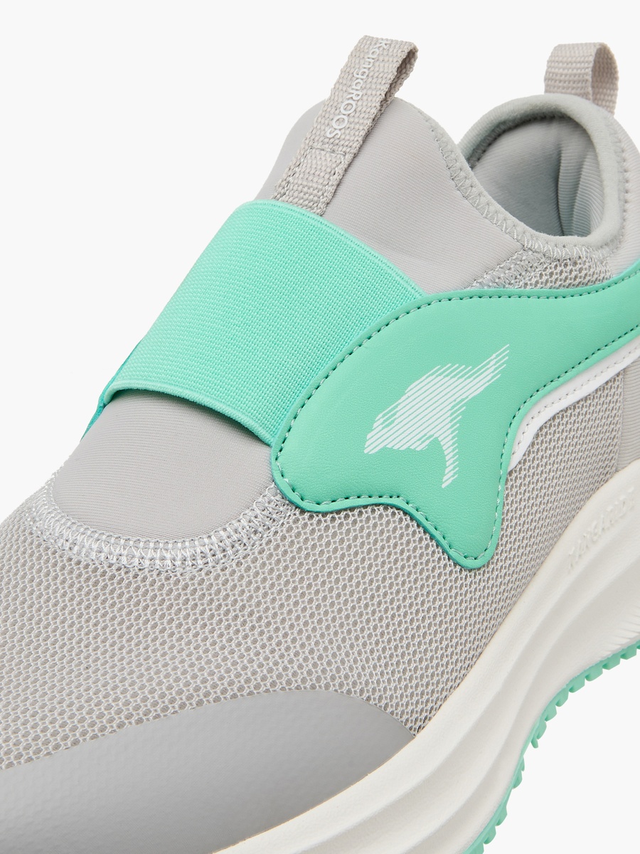 Women Slip-On Sports Shoes