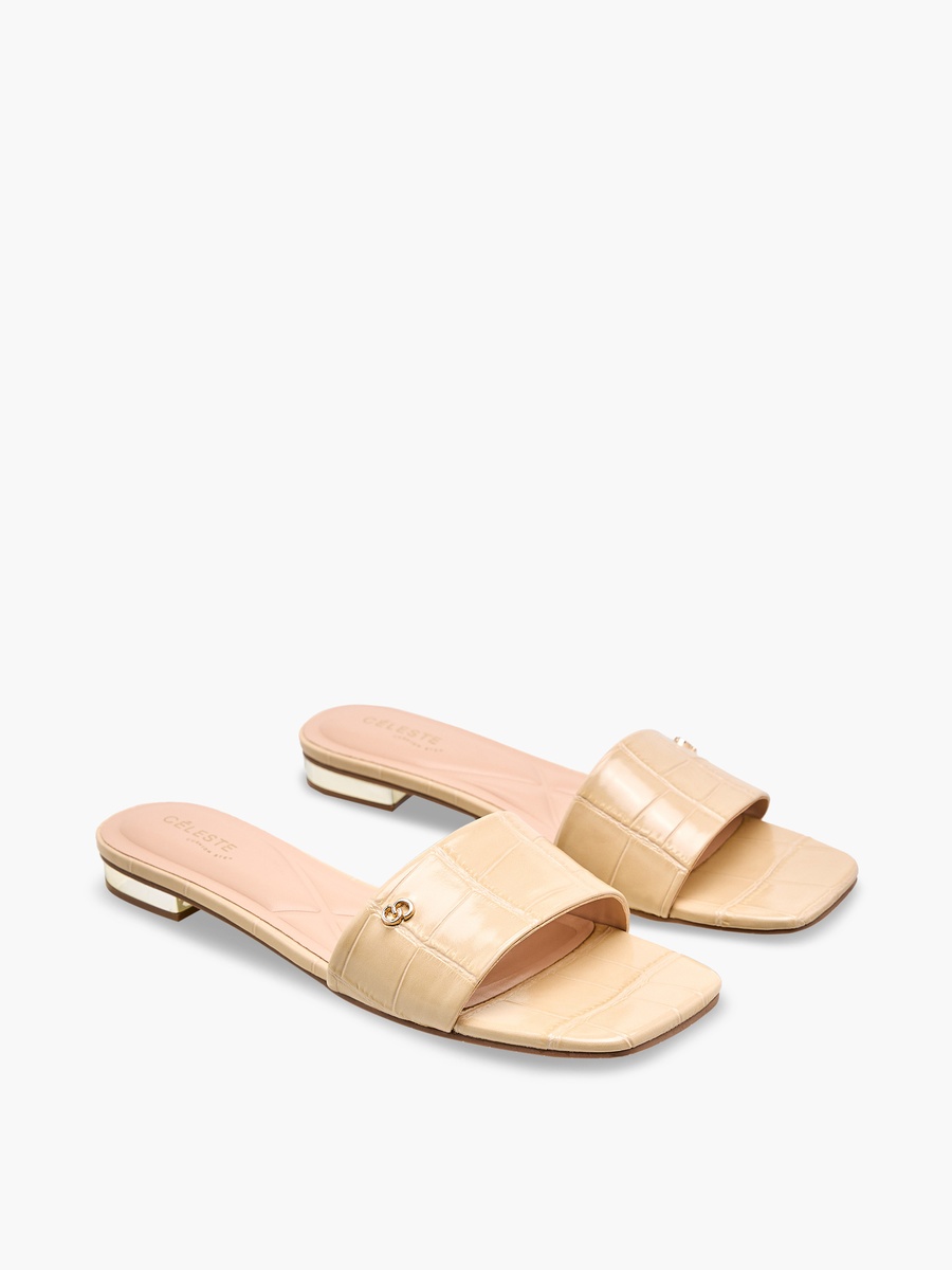 Women Textured Flat Sandals