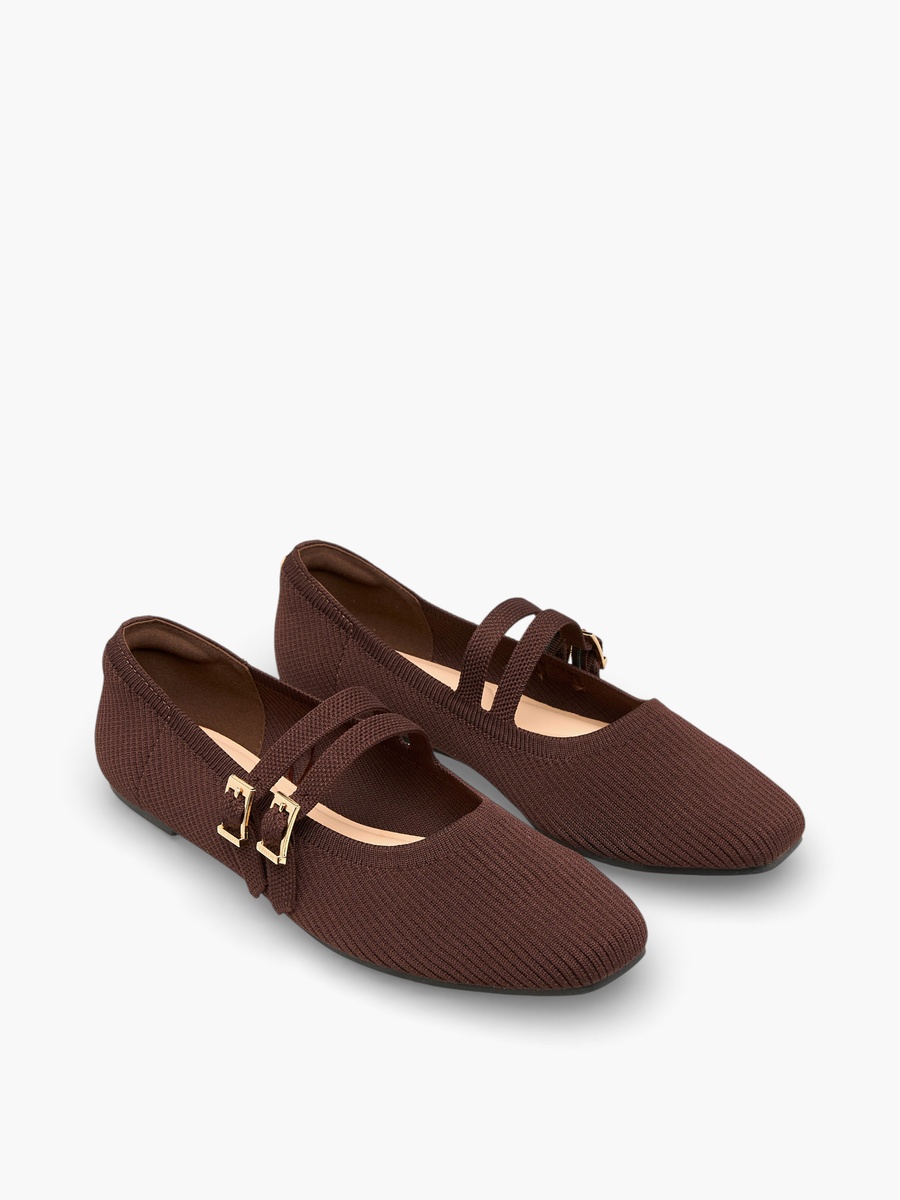 Women Textured Ballerina Shoes with Buckle Closure