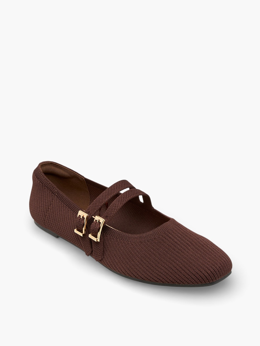 Women Textured Ballerina Shoes with Buckle Closure