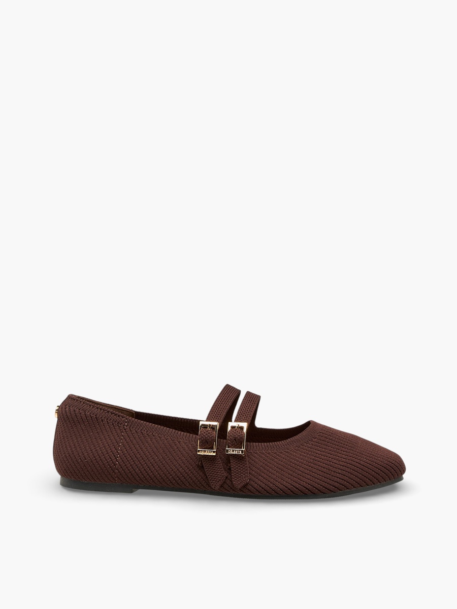 Women Textured Ballerina Shoes with Buckle Closure