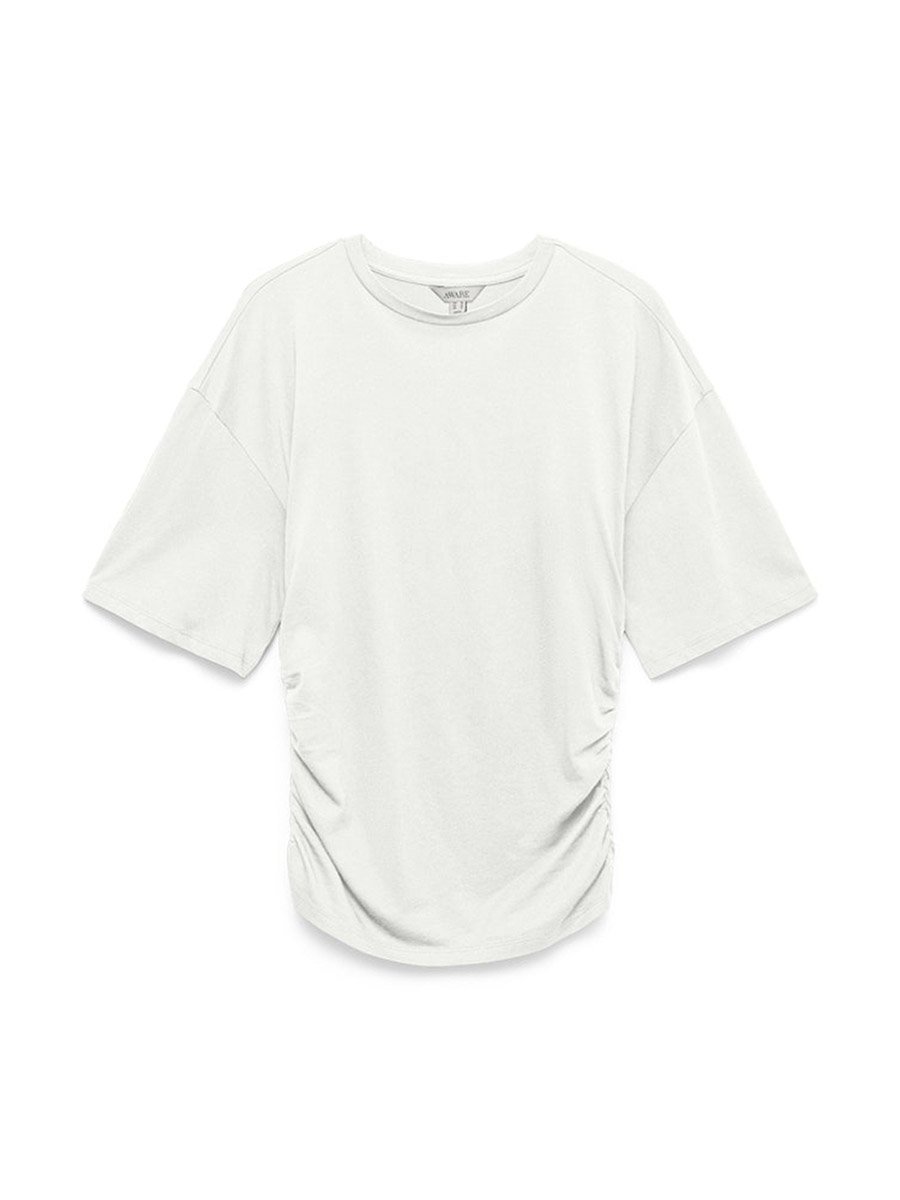 بلوزة سادة بتفاصيل مزمومة عند الجانب