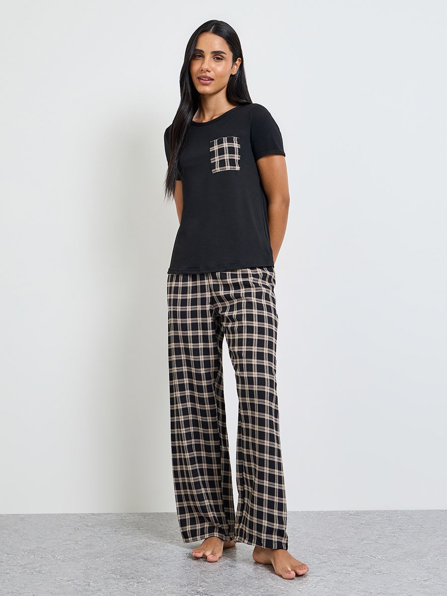 Black Checked Pocket T-Shirt and Pyjama Set