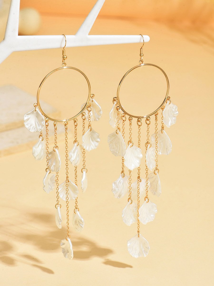 Shell Tassel Hoop Earrings