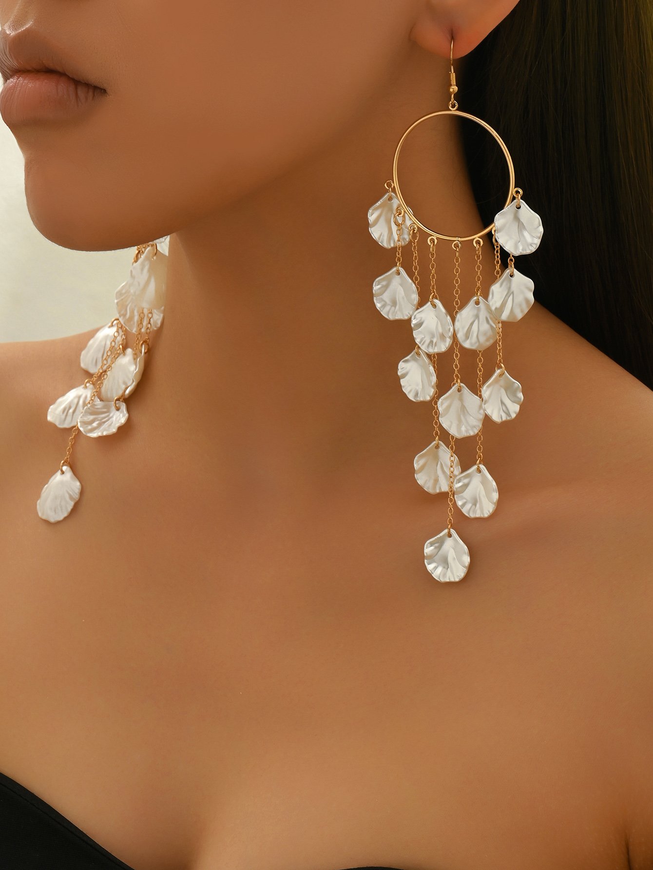 Shell Tassel Hoop Earrings