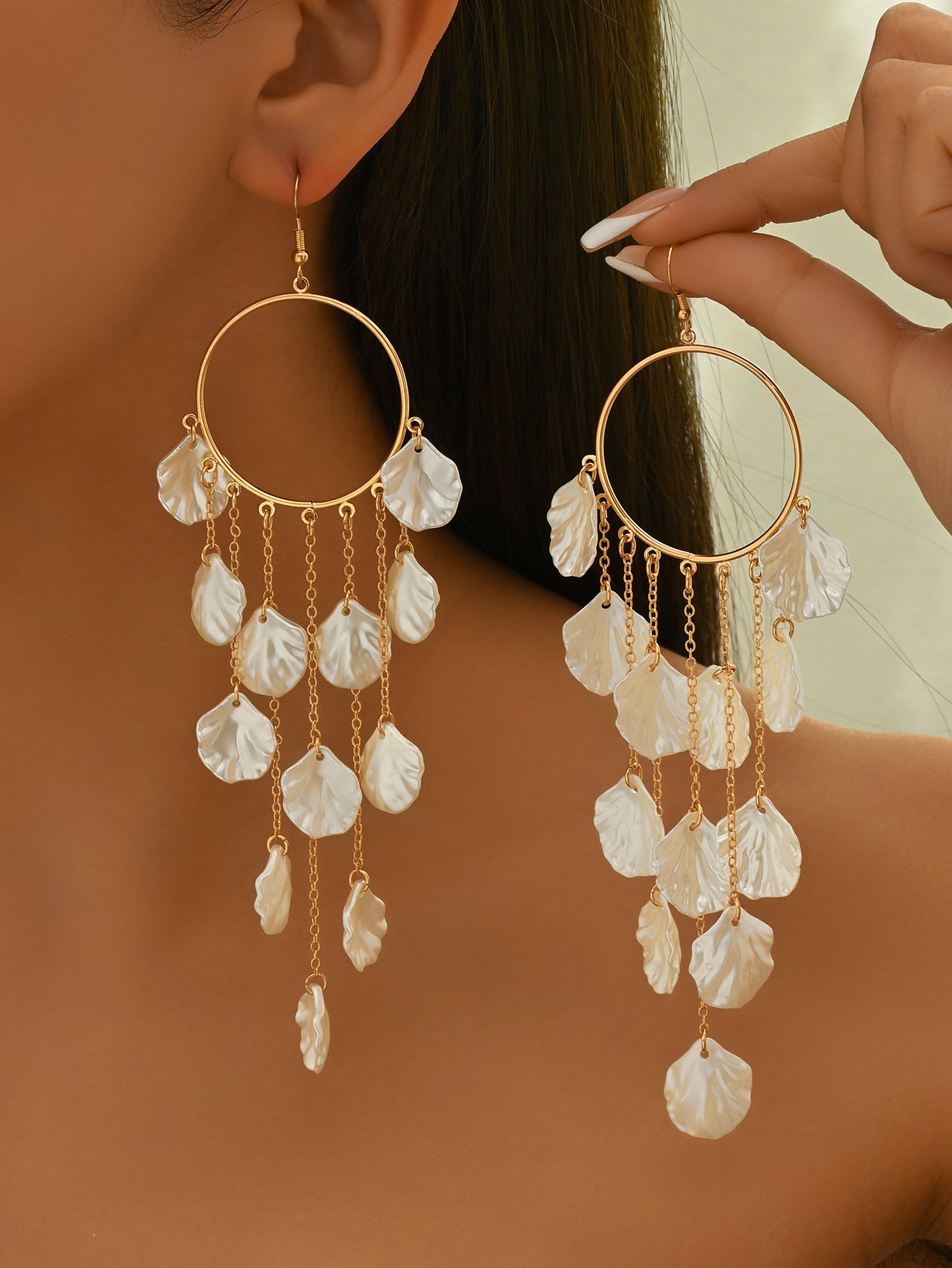 Shell Tassel Hoop Earrings