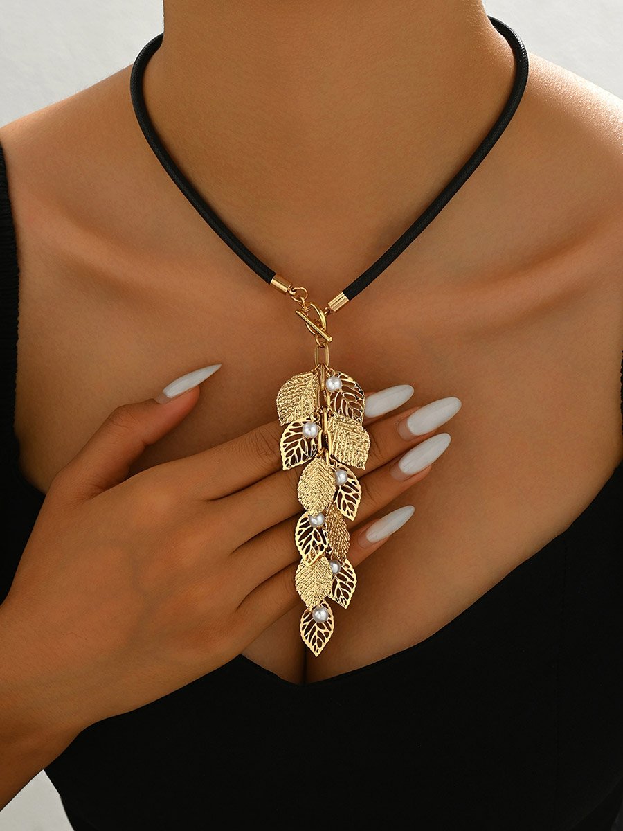 Leaf Pendant Y-Shaped Chain Necklace