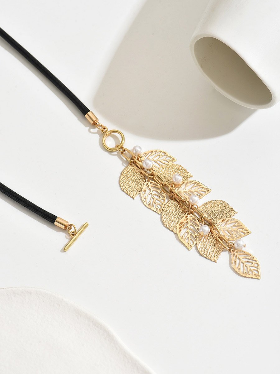 Leaf Pendant Y-Shaped Chain Necklace