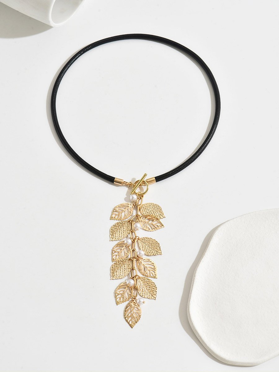 Leaf Pendant Y-Shaped Chain Necklace