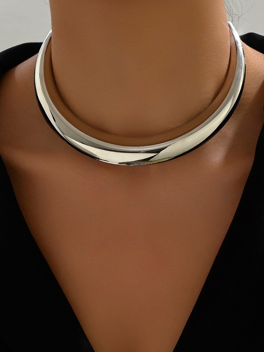 Minimalist Glossy Choker Necklace