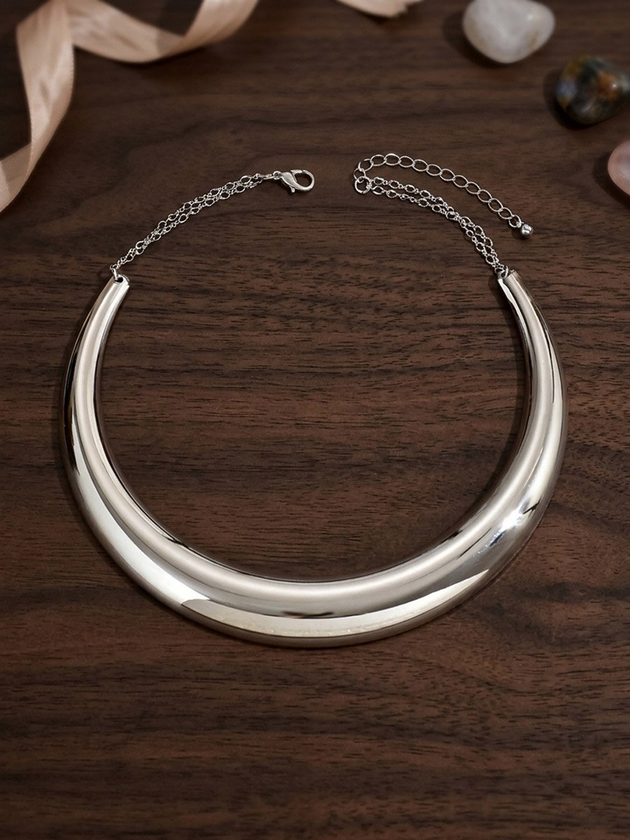 Minimalist Glossy Choker Necklace