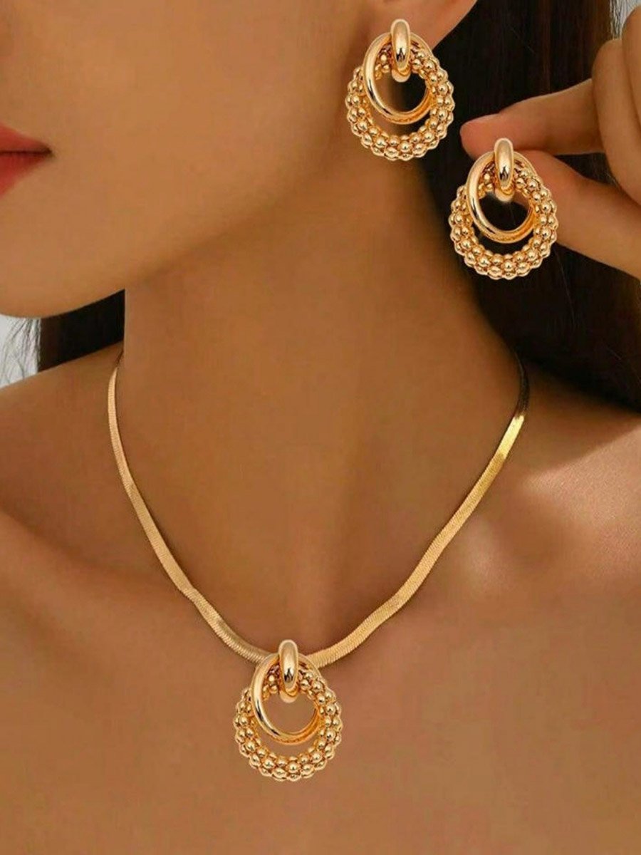 Hollow Ring Pendant Necklace with Earrings Set