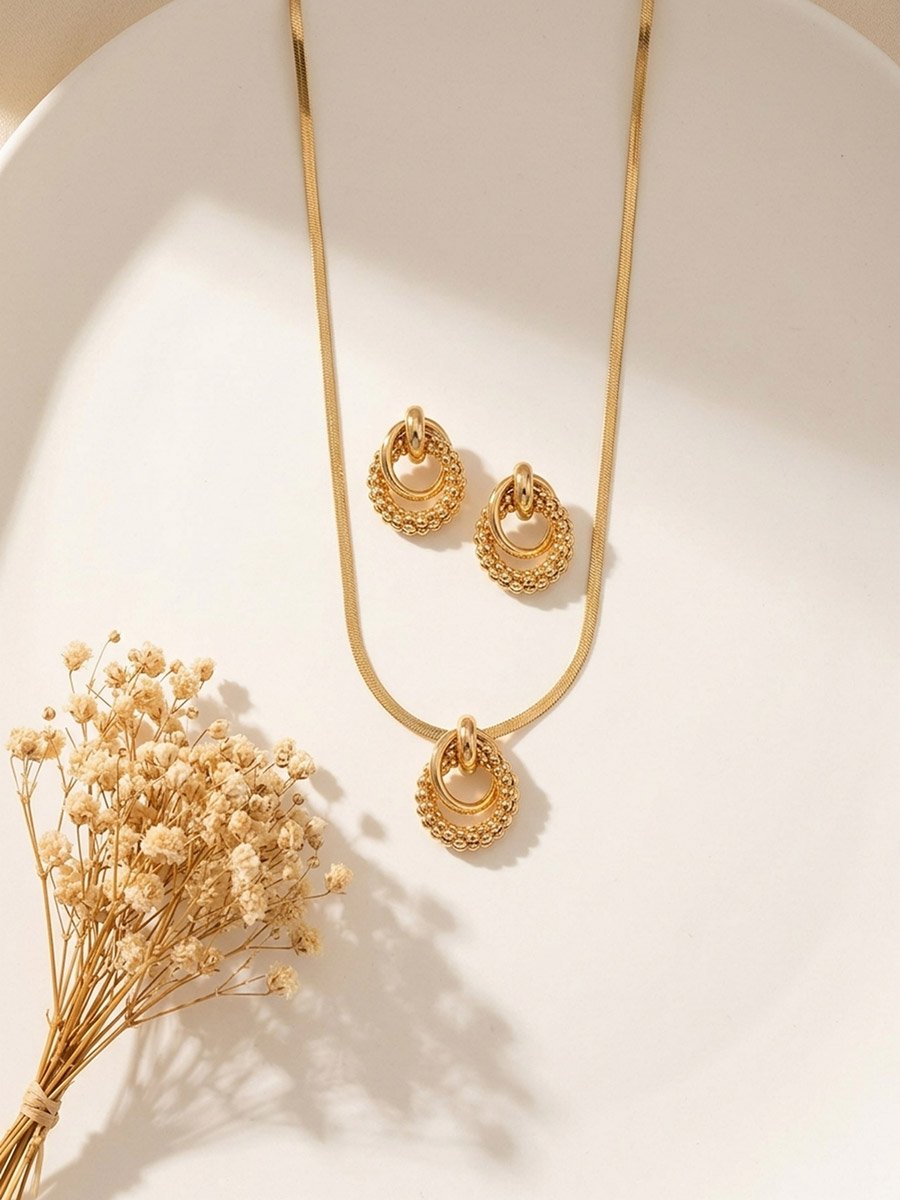 Hollow Ring Pendant Necklace with Earrings Set