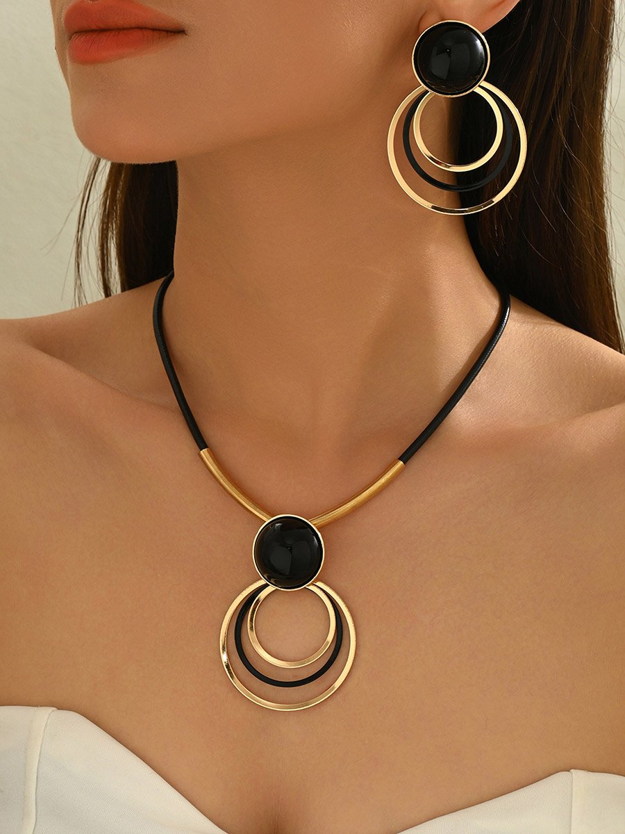Gold Tone Geometric Pendant Necklace and Earrings Set