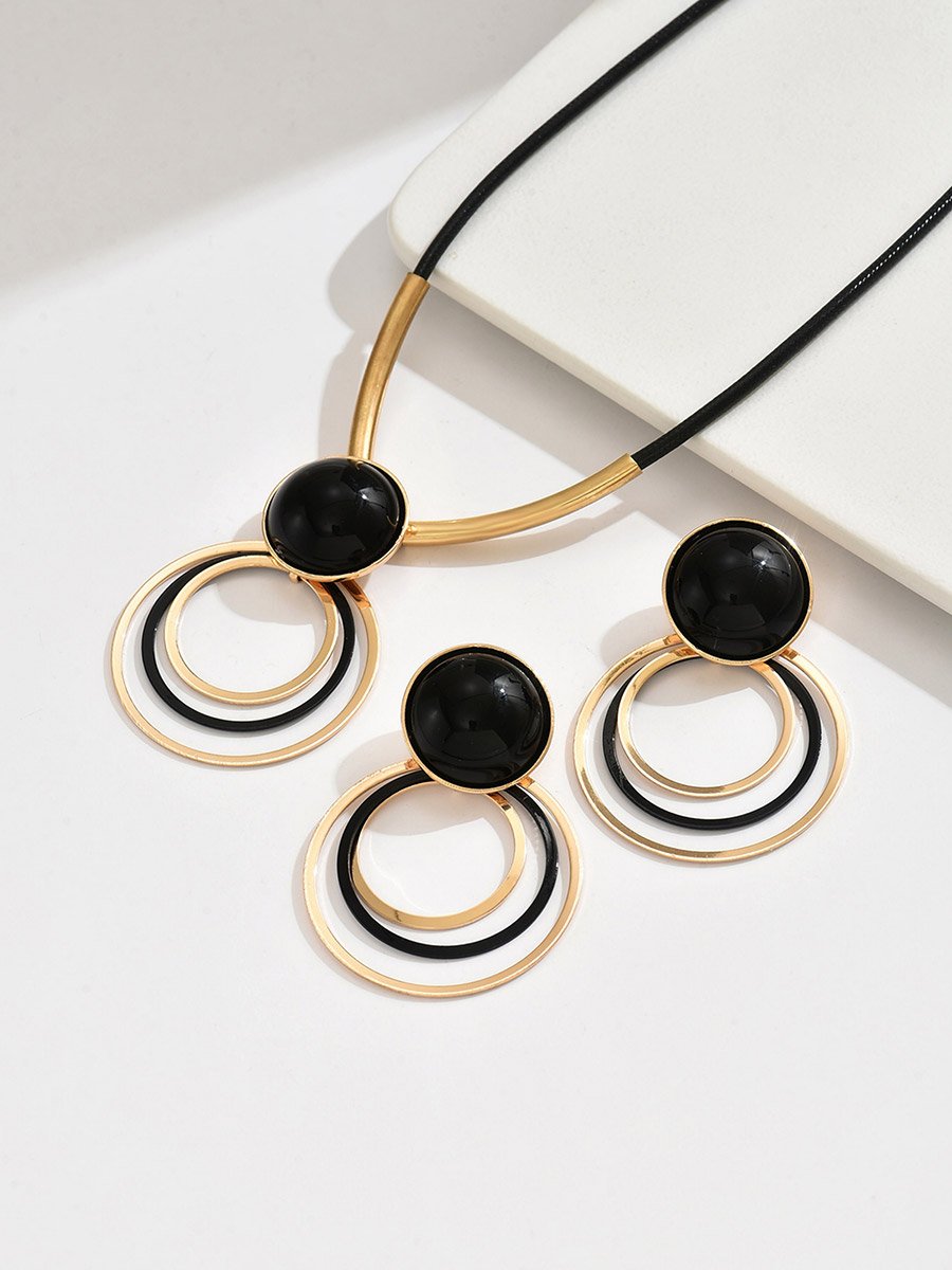 Gold Tone Geometric Pendant Necklace and Earrings Set