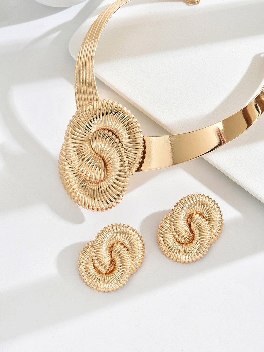 Retro Bohemian V-Shaped Necklace with Earrings Set