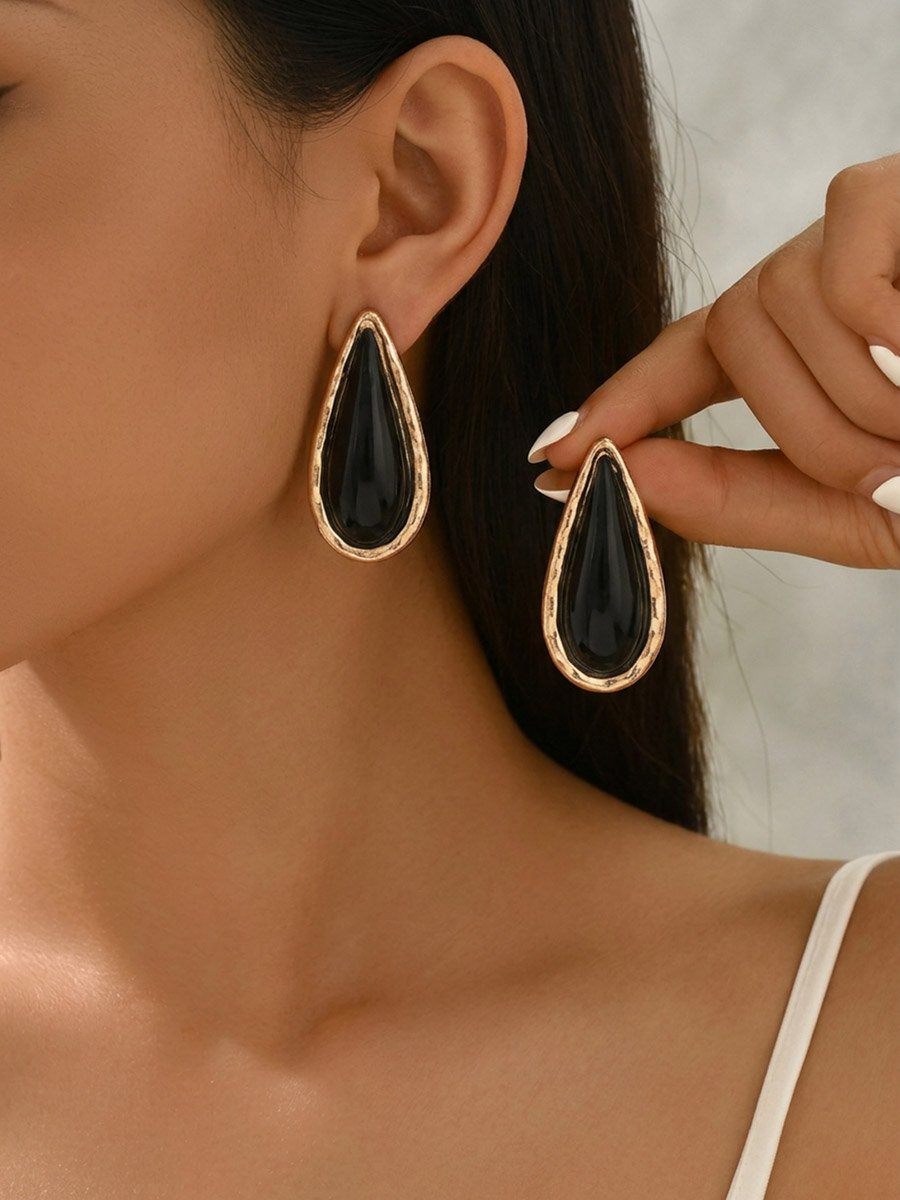 Gold Tone Earring Set
