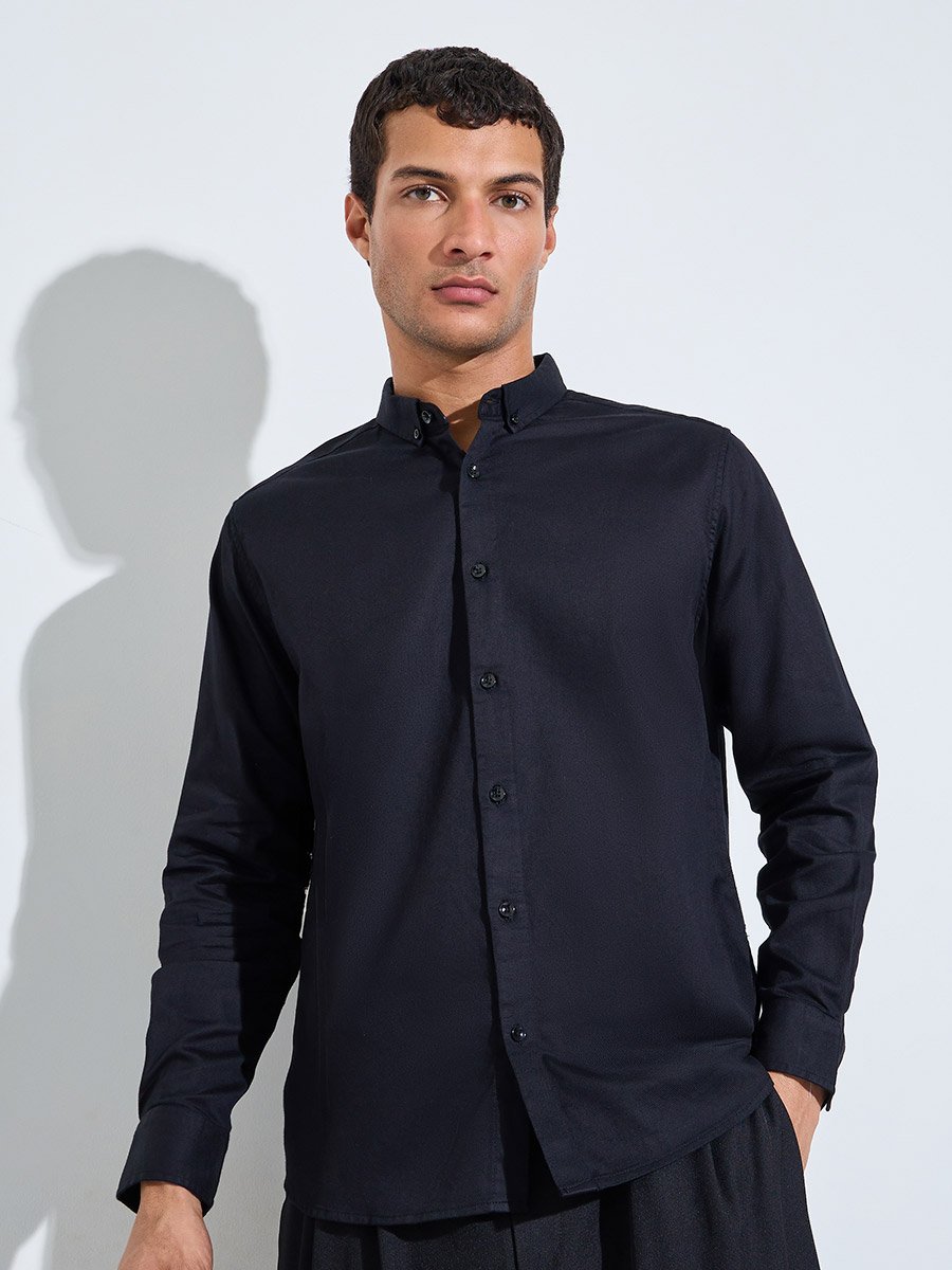 Black Solid Textured Regular Fit Shirt