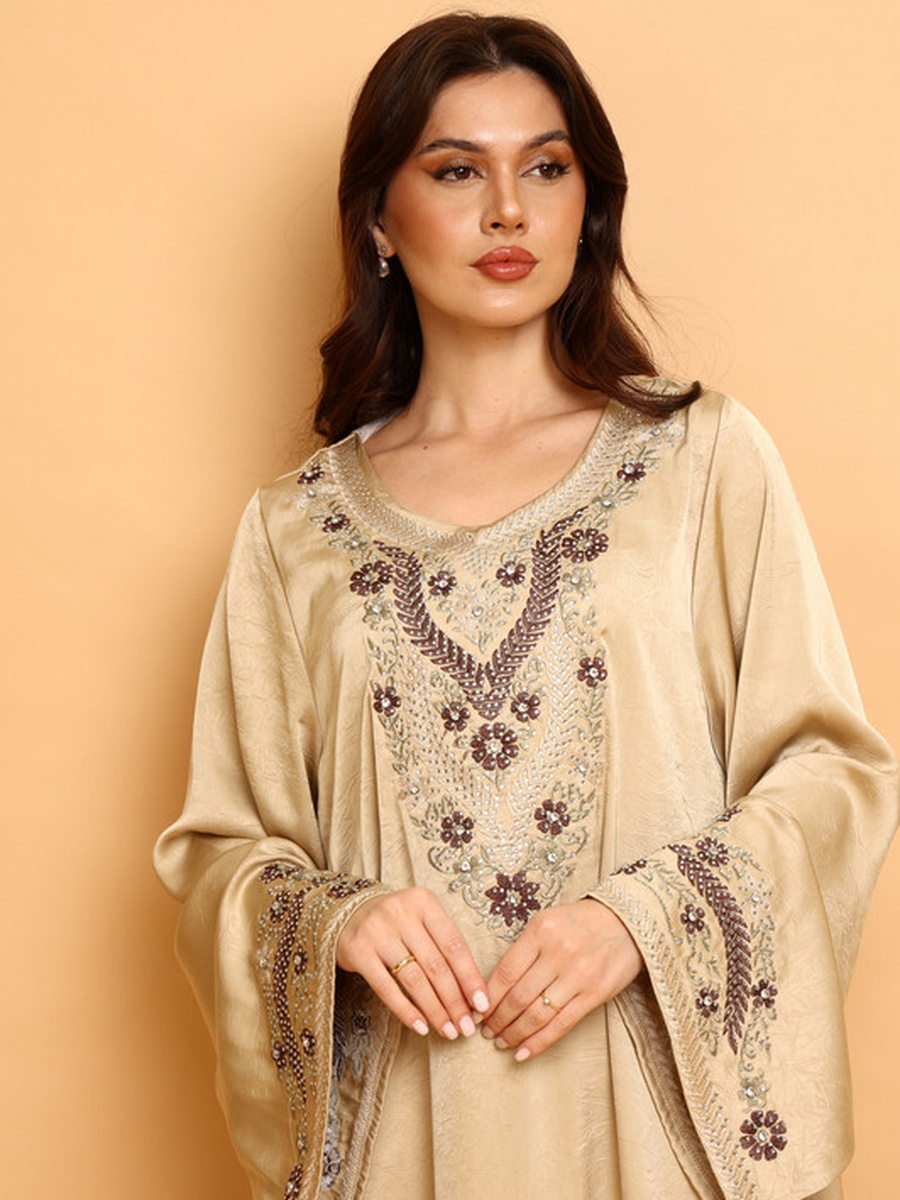 Amwaj Embellished V Neck Jalabiya